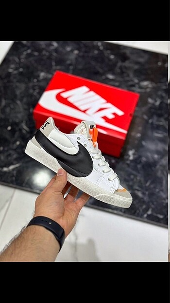 NIKE BLAZER MİD MARKA TEMSİLİDİR