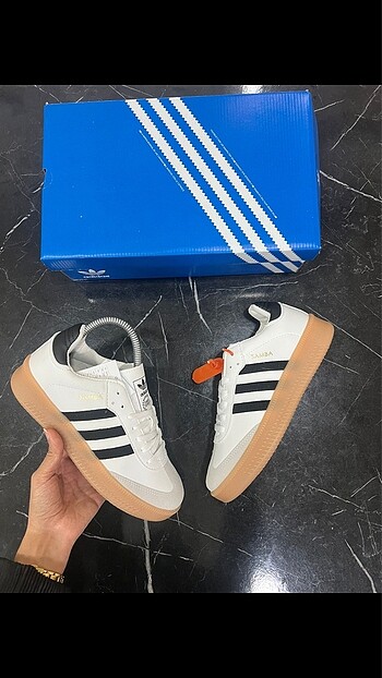 Adidas ADİDAS SAMBA İTHAL ÜRÜN MARKA TEMSİLİDİR