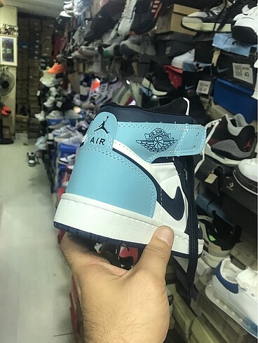 37 Beden çeşitli Renk NIKE AİR JORDON MARKA TEMSİLİDİR