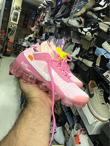 38 Beden pembe Renk NIKE AİR VAPORMAX İTHAL ÜRÜN MARKA TEMSİLİDİR