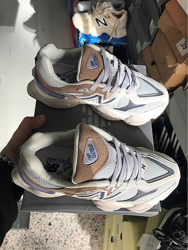 40 Beden çeşitli Renk NEW BALANCE 9060 İTHAL ÜRÜN MARKA TEMSİLİDİR