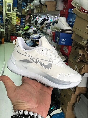 39 Beden NIKE AİR ZOOM SU GEÇİRMEZ MARKA TEMSİLİDİR