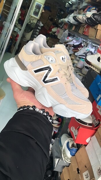 NEW BALANCE 9060 MARKA TEMSİLİDİR