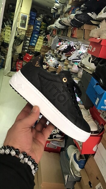 Louis Vuitton LOUİS WİTTON İTHAL ÜRÜN MARKA TEMSİLİDİR