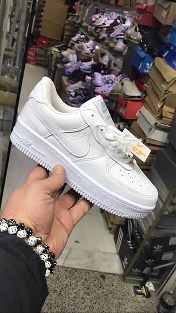 Nike NIKE AİR FORCE İTHAL ÜRÜN MARKA TEMSİLİDİR