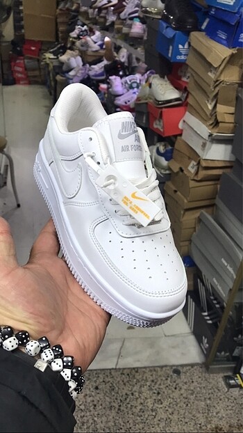 39 Beden NIKE AİR FORCE İTHAL ÜRÜN MARKA TEMSİLİDİR