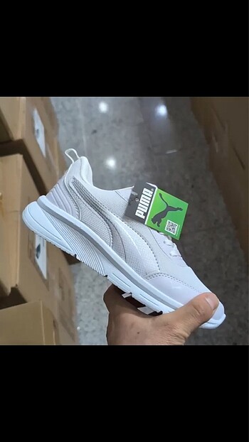 36 Beden beyaz Renk PUMA ANATOMİK SPOR MARKA TEMSİLİDİR