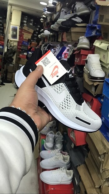 Nike NIKE AİR ZOOM İTHAL ÜRÜN MARKA TEMSİLİDİR