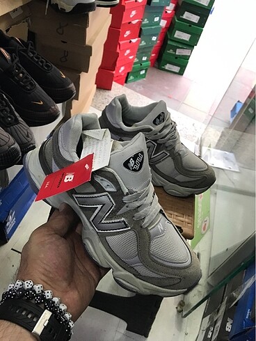 New Balance NEW BALANCE 9060 İTHAL AYARINDA ÜRÜN MARKA TEMSİLİDİR