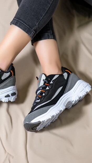 36 Beden SKECHERS D LİTES İTHAL ÜRÜN MARKA TEMSİLİDİR