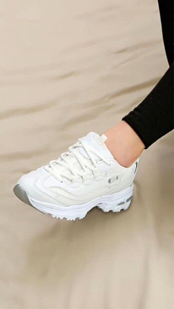 40 Beden beyaz Renk SKECHERS D LİTES İTHAL ÜRÜN MARKA TEMSİLİDİR