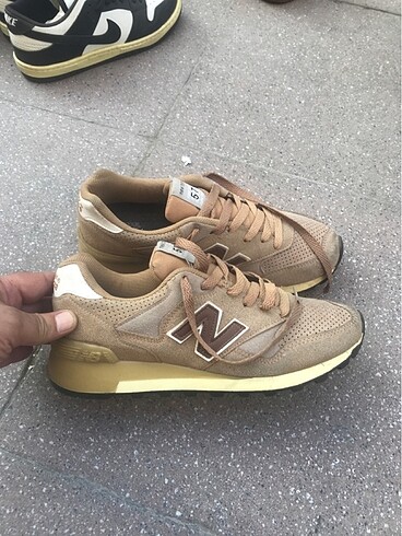 NEW BALANCE MARKA TEMSİLİDİR