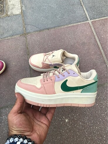 NIKE DUNK LOW MARKA TEMSİLİDİR
