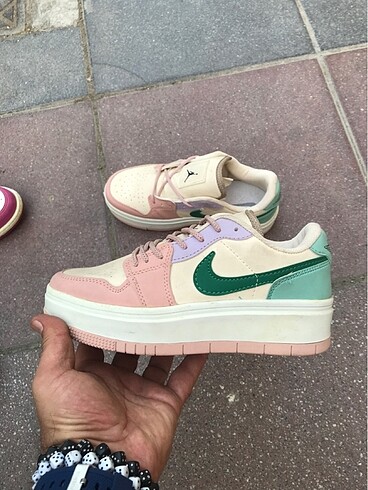 37 Beden NIKE DUNK LOW MARKA TEMSİLİDİR