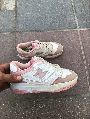 NEW BALANCE 550 MARKA TEMSİLİDİR