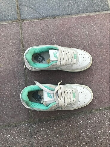 37 Beden NIKE AİR FORCE MARKA TEMSİLİDİR