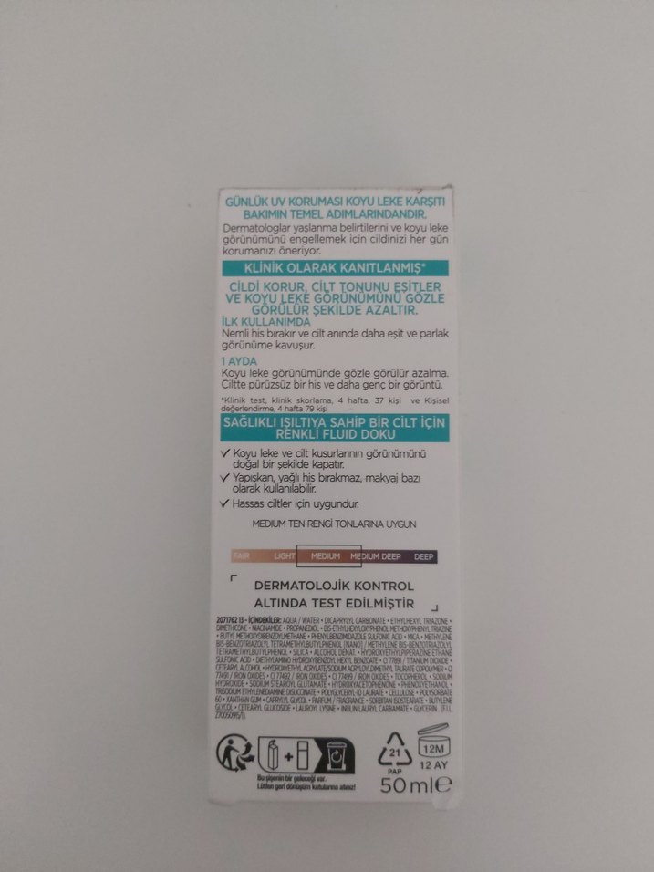 L'Oréal SPF50+ Işıltı Pigmentli Yüz Koruyucu - Görsel 4