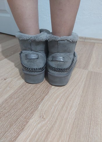 Gri Zincir Detaylı Ugg Kadın Bot - Görsel 6