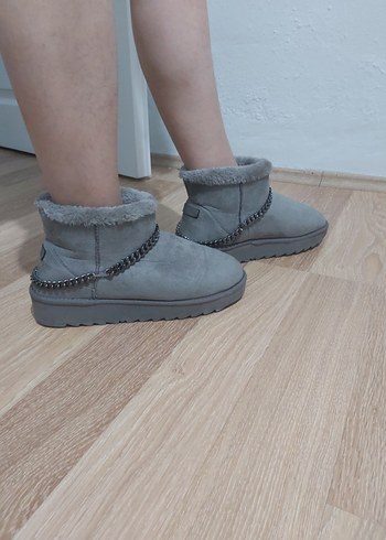 Ugg 40