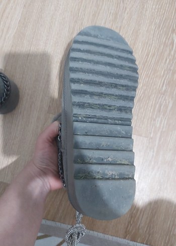 Gri Zincir Detaylı Ugg Kadın Bot - Görsel 5