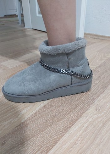 Gri Zincir Detaylı Ugg Kadın Bot - Görsel 2