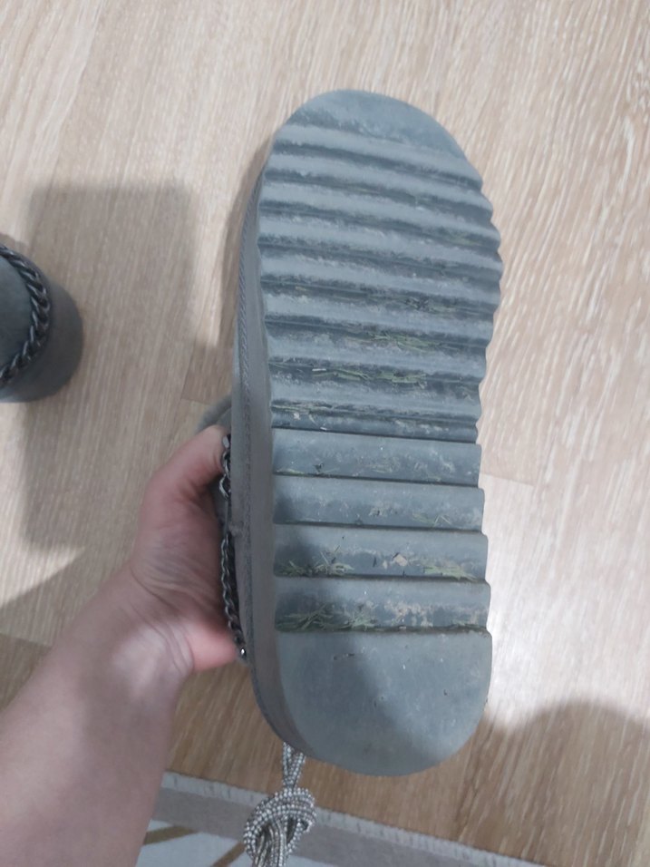 Gri Zincir Detaylı Ugg Kadın Bot - Görsel 5