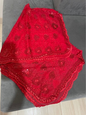 Kına gecesi gelin başörtüsü - Görsel 3