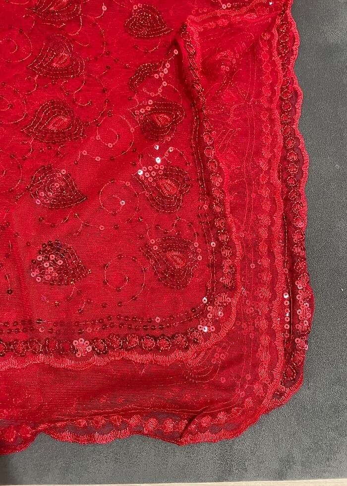 Kına gecesi gelin başörtüsü - Görsel 2