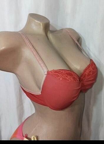 38 Beden Bikini üstü