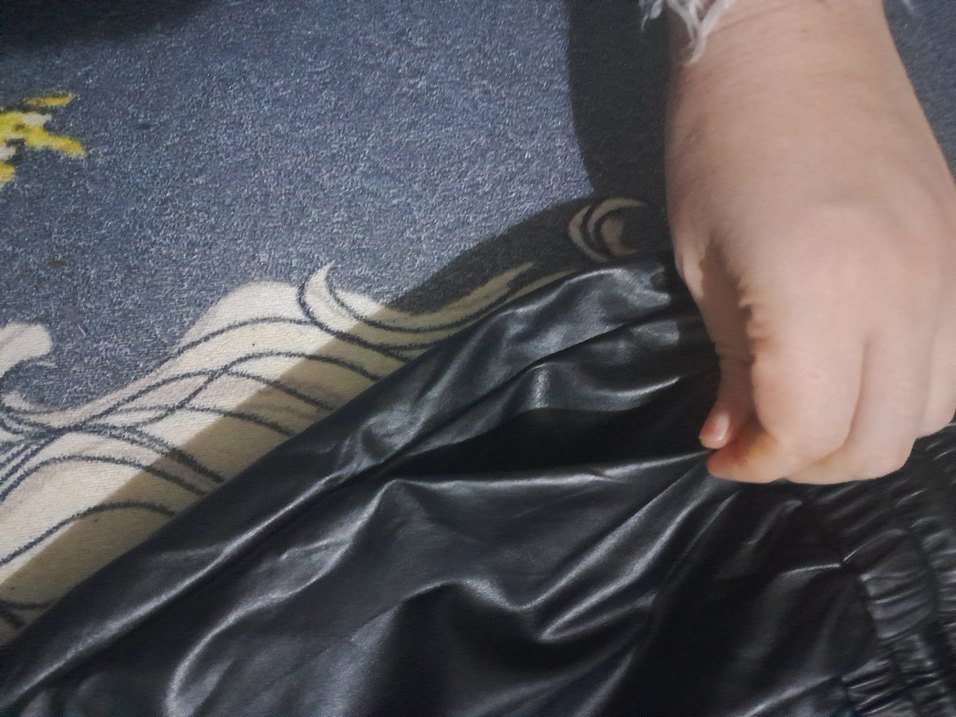 Siyah Parlak Deri Kemerli Kadın Pantolon - Görsel 5