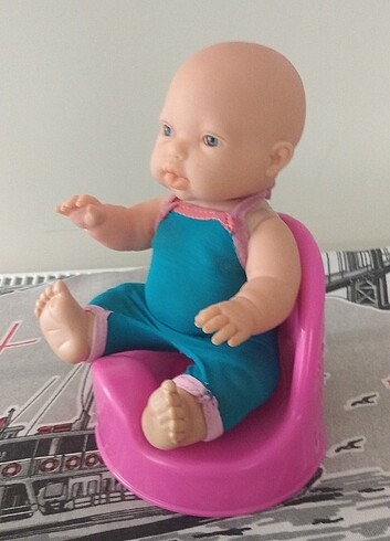 Alt ıslatan bebek