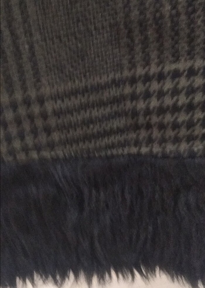 Kadın peluş detaylı panço  - Görsel 2