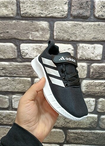 35 Beden Adidas çocuk spor ayakkabı