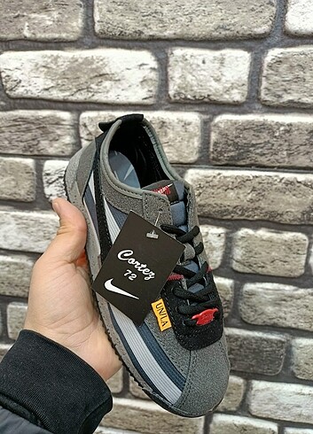 37 Beden Nike Cortez spor ayakkabı