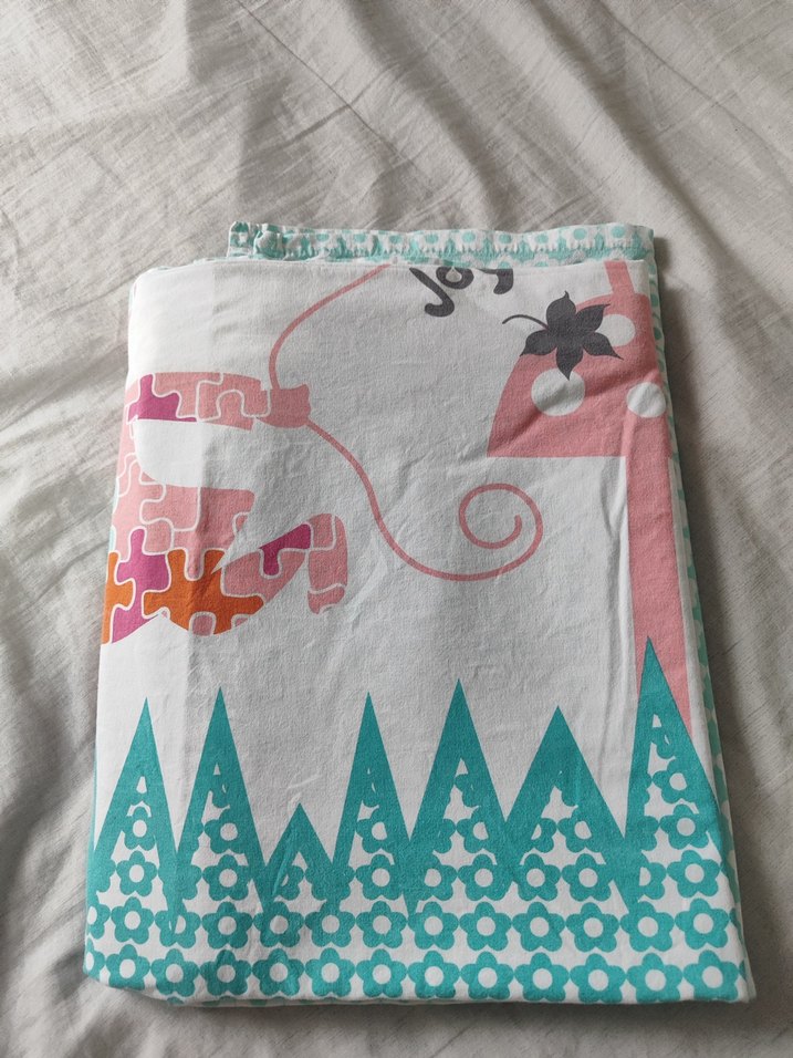 Çocuklar için renkli baskılı uyku seti - Görsel 5