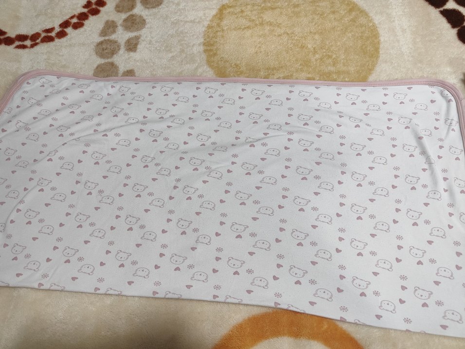 Beyaz Pastel Desenli Çocuk Battaniyesi - Görsel 3