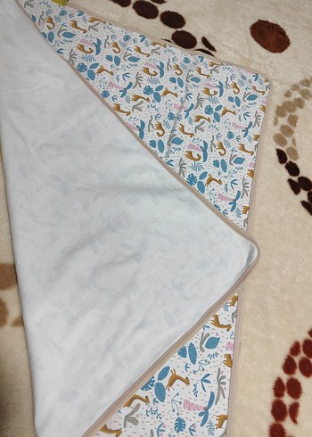 Çocuklar için pastel renkli baskılı battaniye - Görsel 2