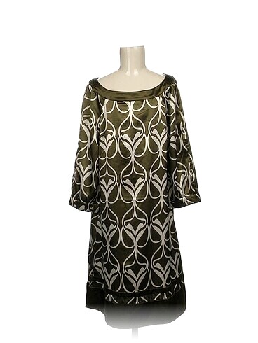 PreLoved Kısa Elbise %70 İndirimli.