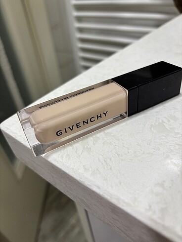  Beden givenchy kapatıcı