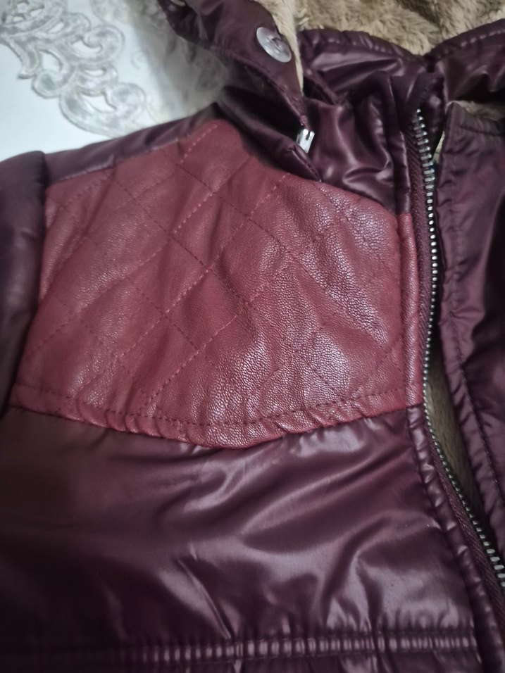 Bordo Kapüşonlu Düğmeli  kaban - Görsel 3