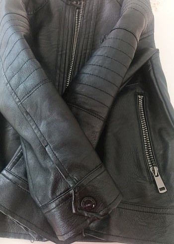 LC Waikiki Siyah Deri Ceket Fermuarlı