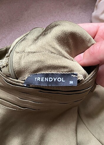 36 Beden haki Renk Tresnyol Haki Saten Tesettür Elbise