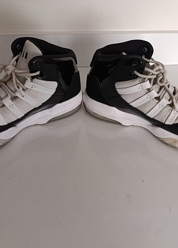 Nike Jordan basketbol ayakkabisi