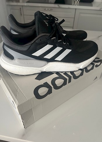 Adidas 42