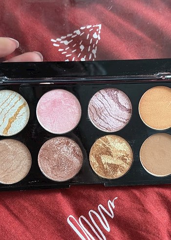 Revolution 8 Renk bronzer paleti. - Görsel 2