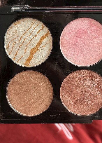 Revolution 8 Renk bronzer paleti. - Görsel 3