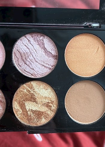 Revolution 8 Renk bronzer paleti. - Görsel 4