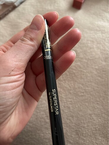 Beden Loreal paris superstar eyeliner