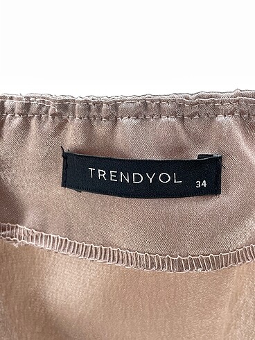 34 Beden çeşitli Renk Trendyol & Milla Bluz %70 İndirimli.
