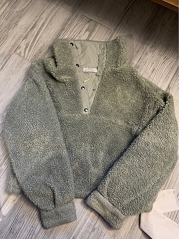 Bershka kazak